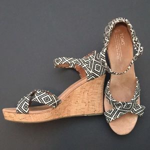 Toms Wedges
